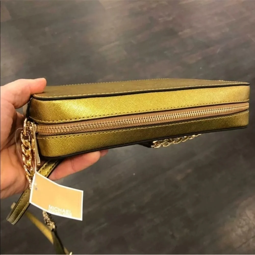 Michael kors jet set large EW crossbody old gold